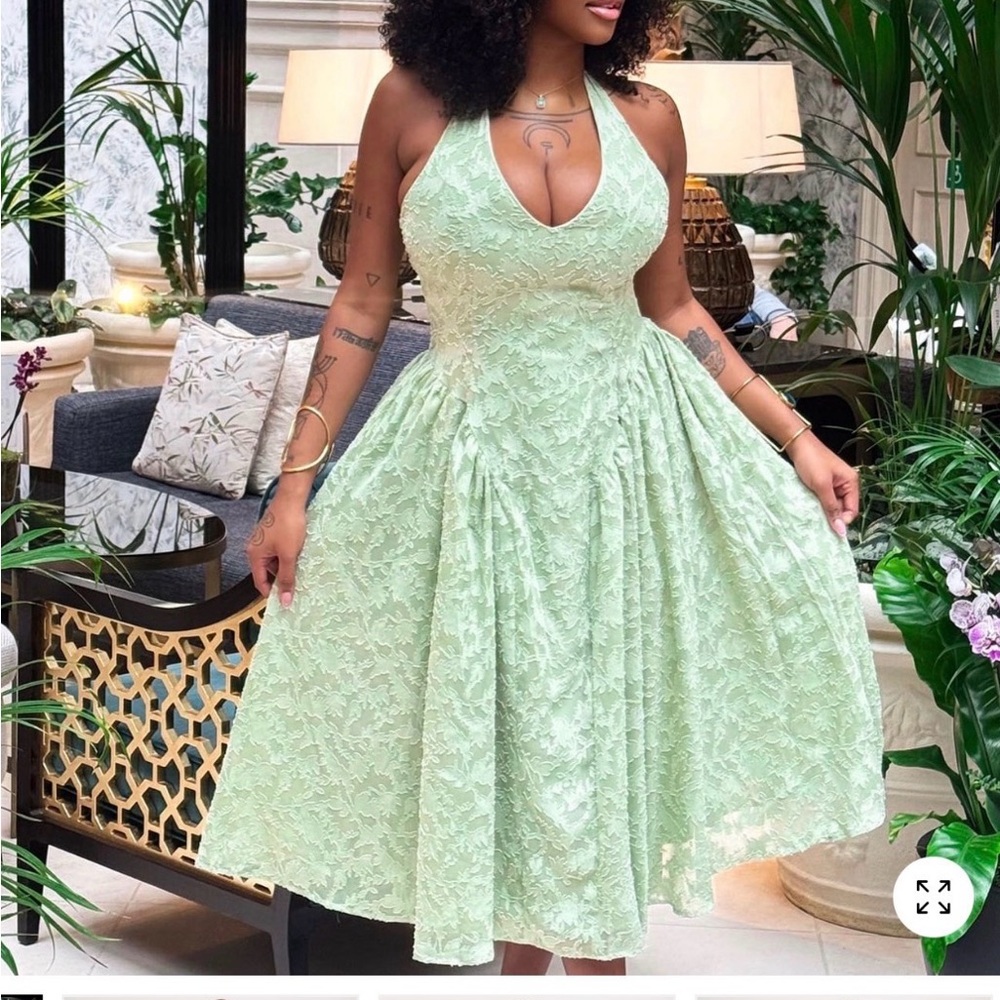 Plus size women’s green dress Bridgerton tea party dress